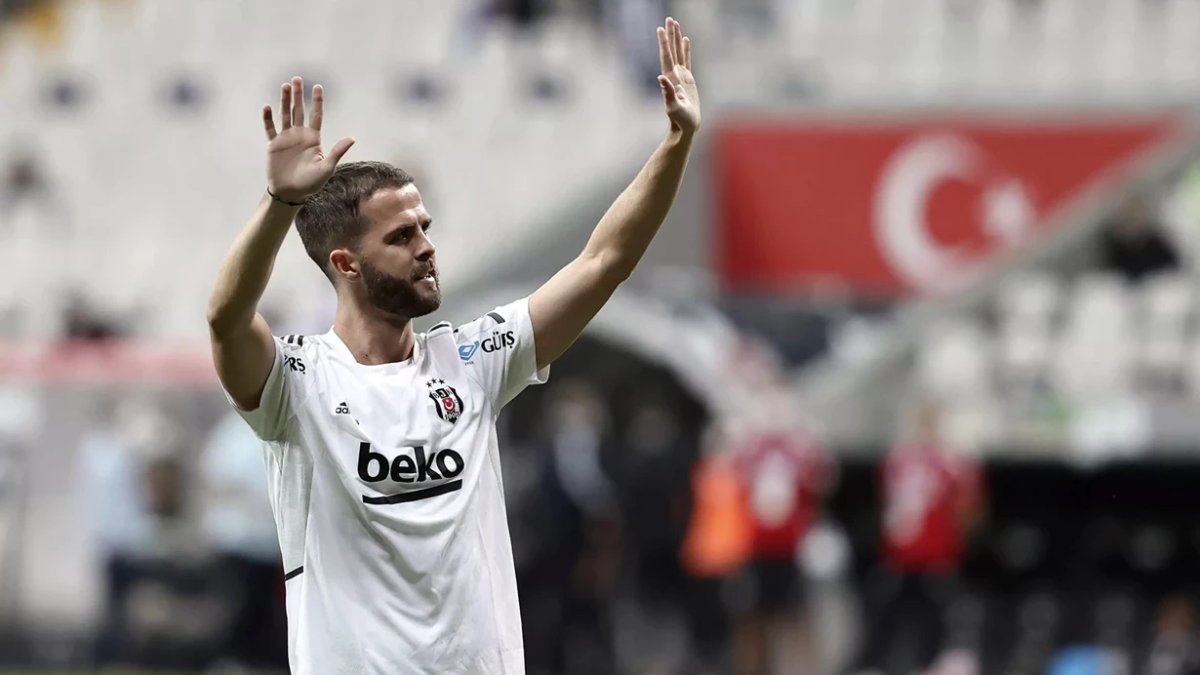 Eski Beşiktaşlı Pjanic 35 yaşında futbol kariyerine nokta koydu
