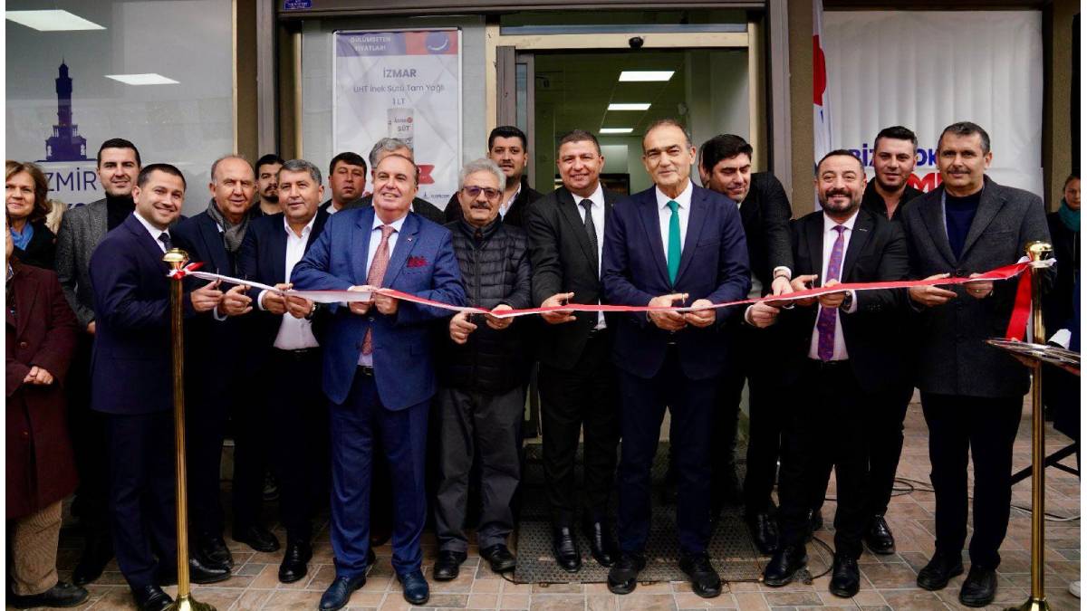 Tire’ye yeni yıl hediyesi: İZMAR, 2025’in son mağazasını hizmete açtı