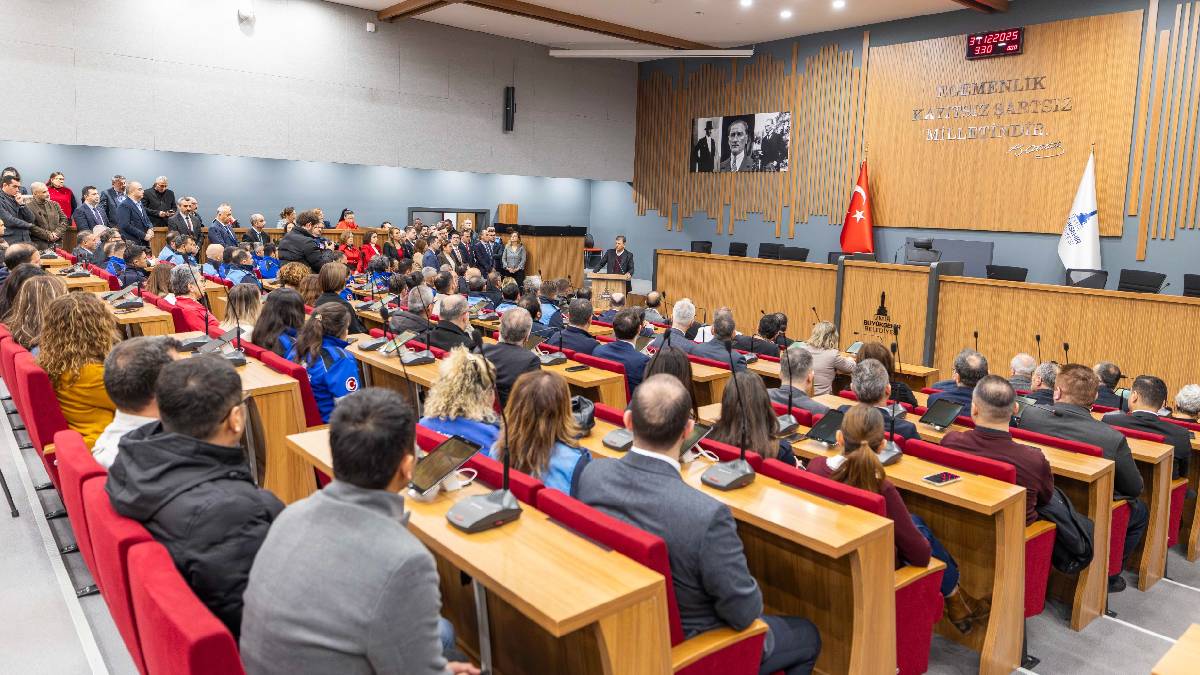 İzmir Büyükşehir Belediyesi ailesi yeni yılı kutladı