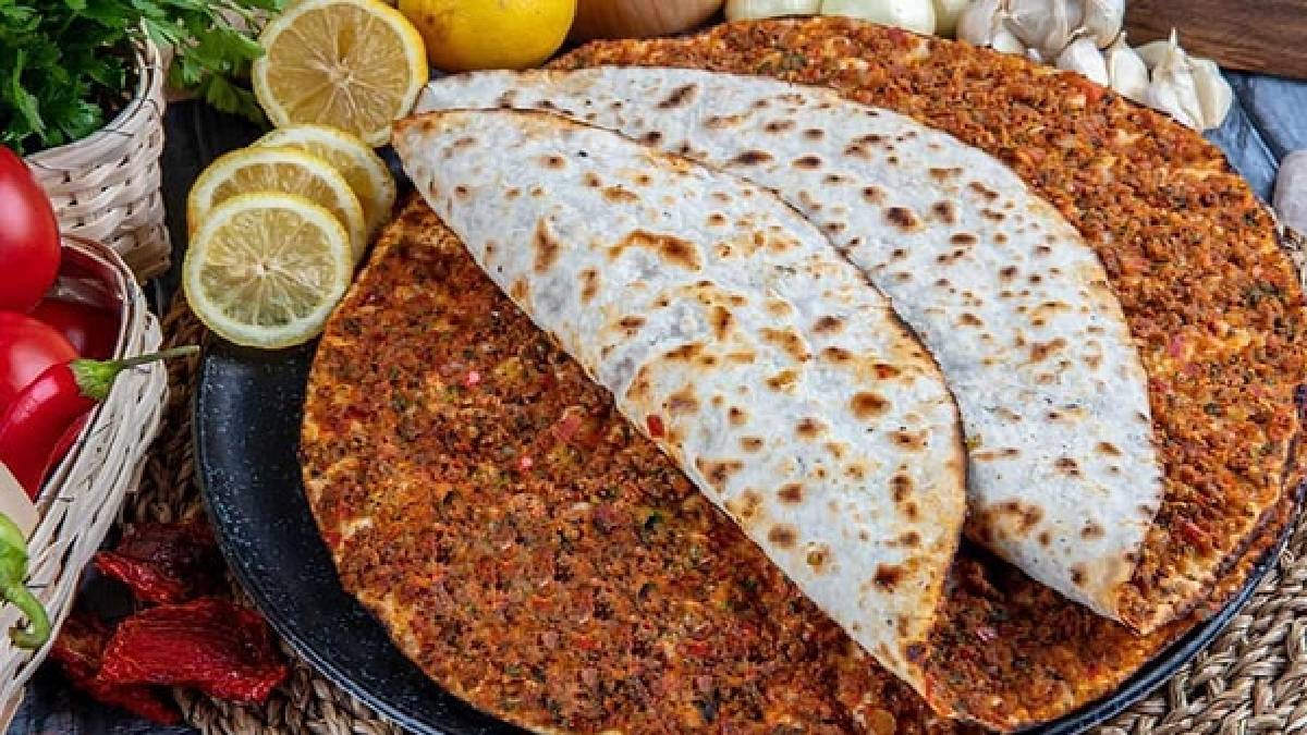 Evde taş fırın lezzetinde lahmacun tarifi: Çıtır çıtır ve tam kıvamında!