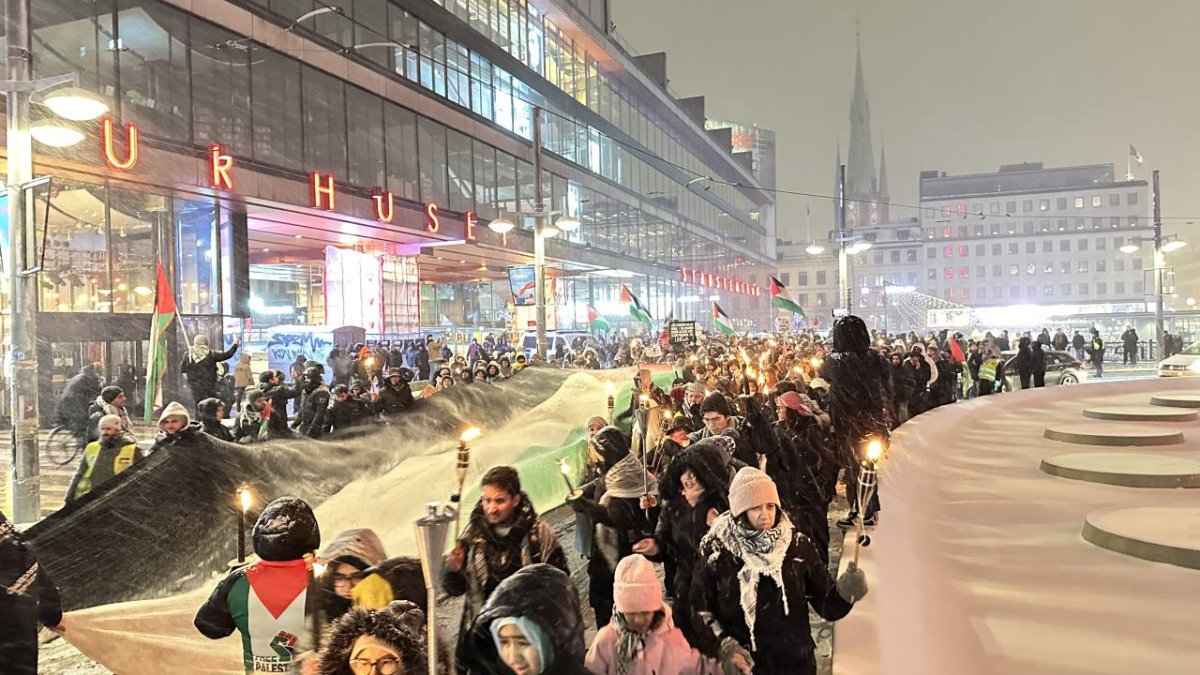 İsveç'te yılbaşı kutlaması iptal edildi: Filistin'e destek yürüyüşü düzenlendi