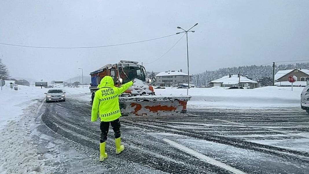 D-100 Karayolu İstanbul istikameti kapandı