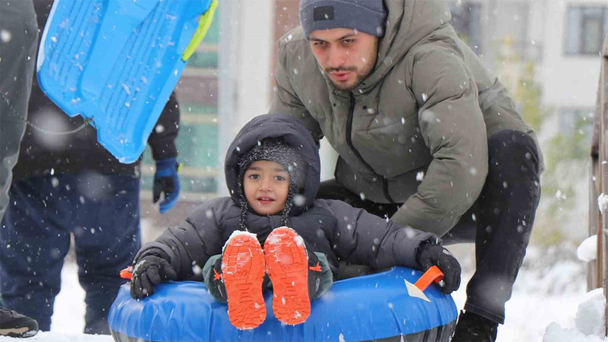 Eğitime kar engeli: Birçok ilde okullar yarın tatil