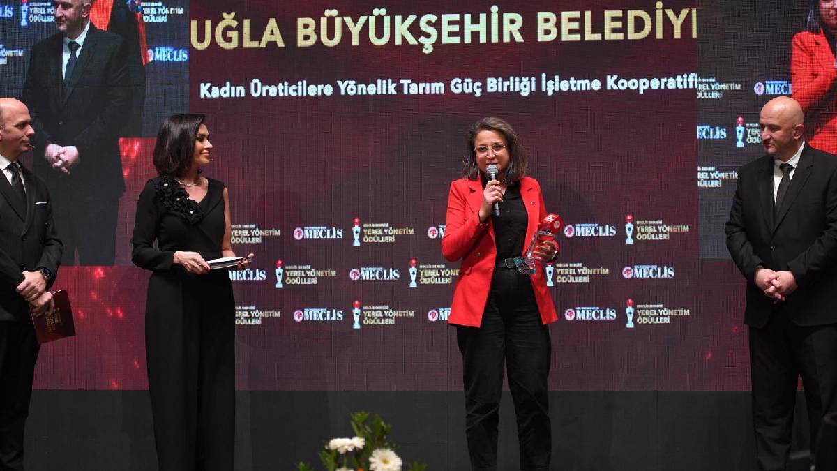 Büyükşehir’in kooperatifçilik modeli ödülle taçlandı