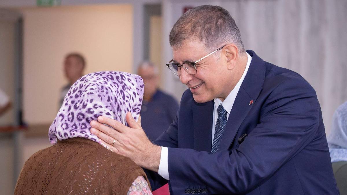 İzmir’de dayanışmanın büyüdüğü yıl: 2025'te maddi yardımların miktarı 400 milyon liraya ulaştı