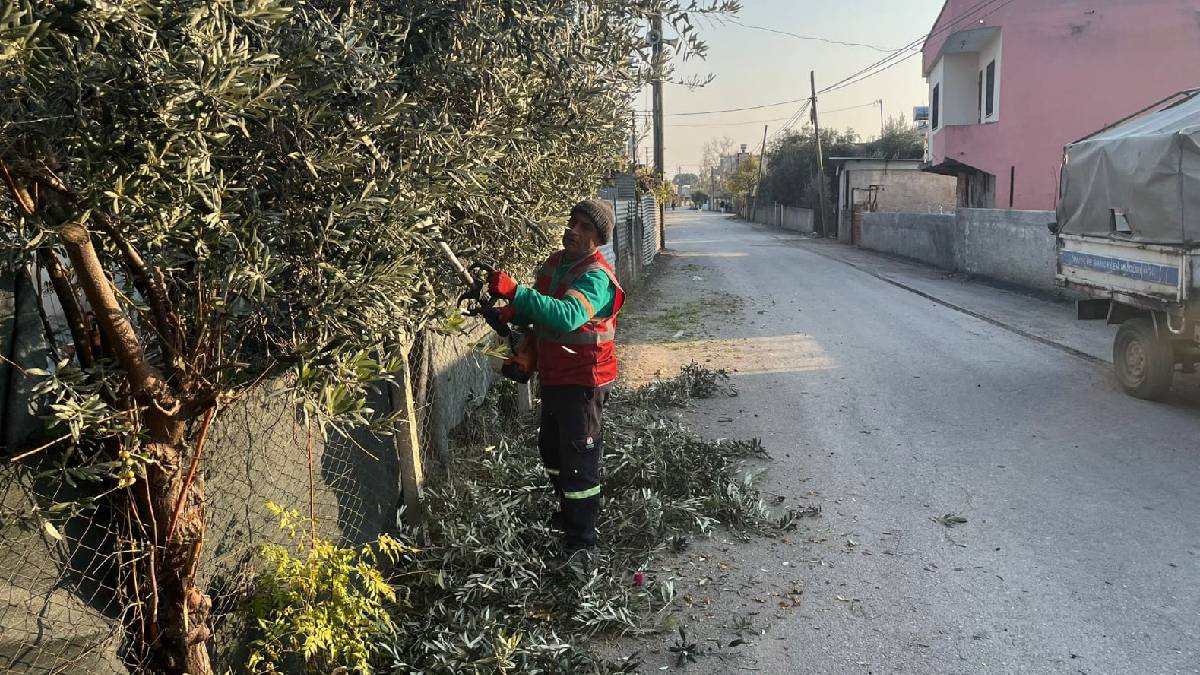 Ceyhan Belediyesinden kırsal mahallelere eşit hizmet