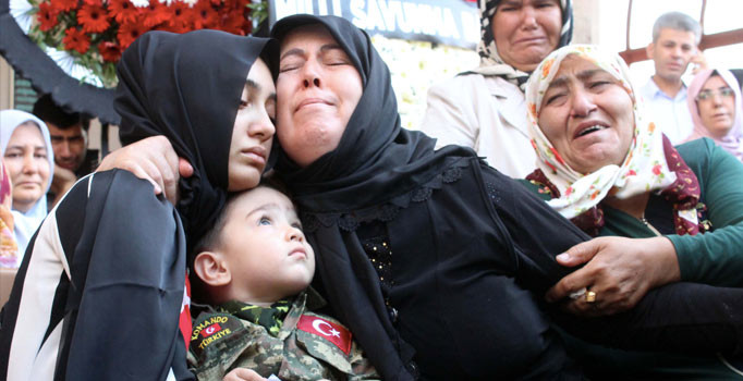 Kahramanmaraşlı şehit uzman çavuş Haşim Yenigül toprağa verildi