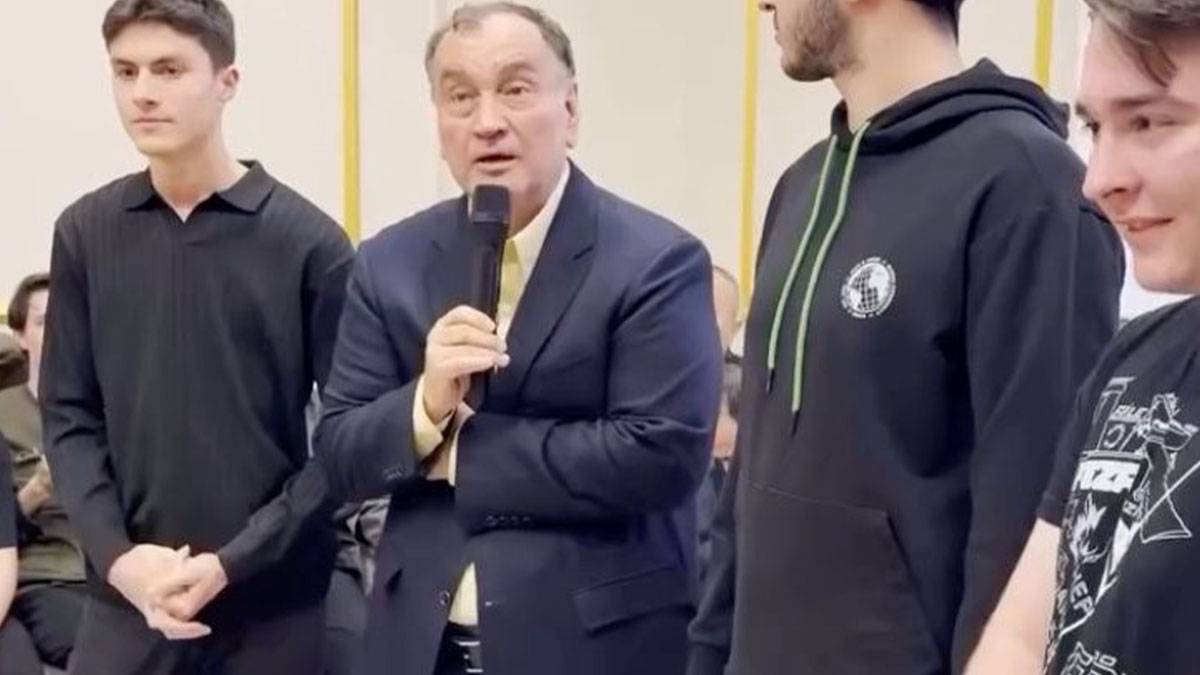 Murat Ülker, İlim Yayma Vakfı öğrencileriyle buluştu