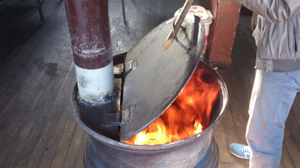 İstanbul Valiliği'nden kuvvetli rüzgar ve karbonmonoksit uyarısı