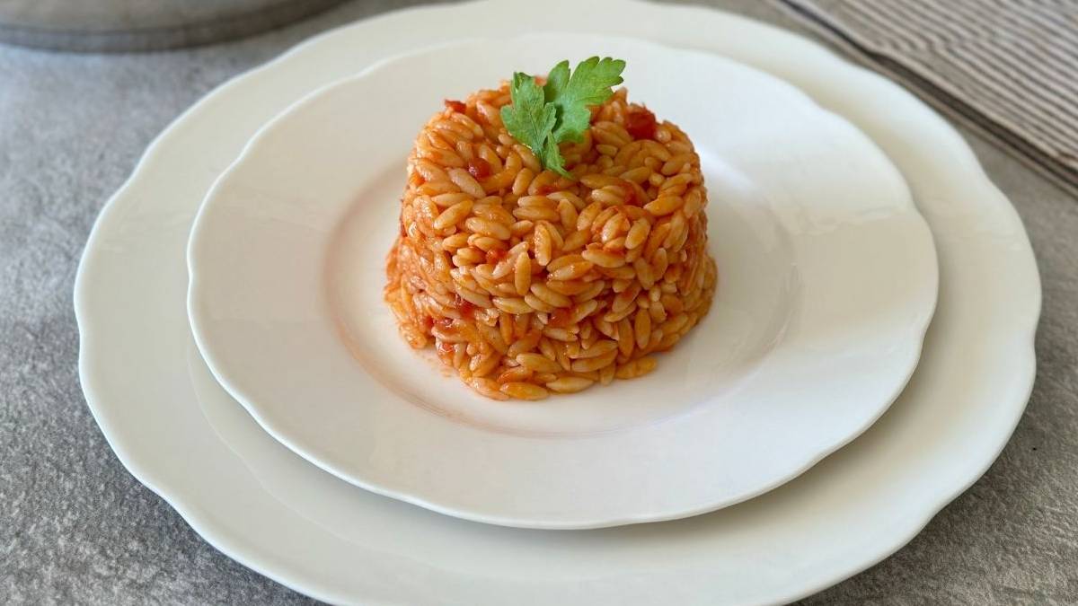 Pilavda ezber bozan lezzet! Lokanta usulü domatesli şehriye pilavı: Asla lapa olmaz