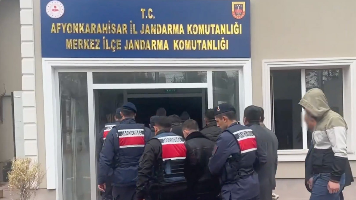 14 ilde silah kaçakçılarına operasyon: 202 gözaltı