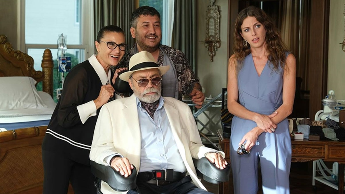 Sinemada 'yeni normal' sınavı: 2025’in gişe  şampiyonu  ‘Yan Yana’