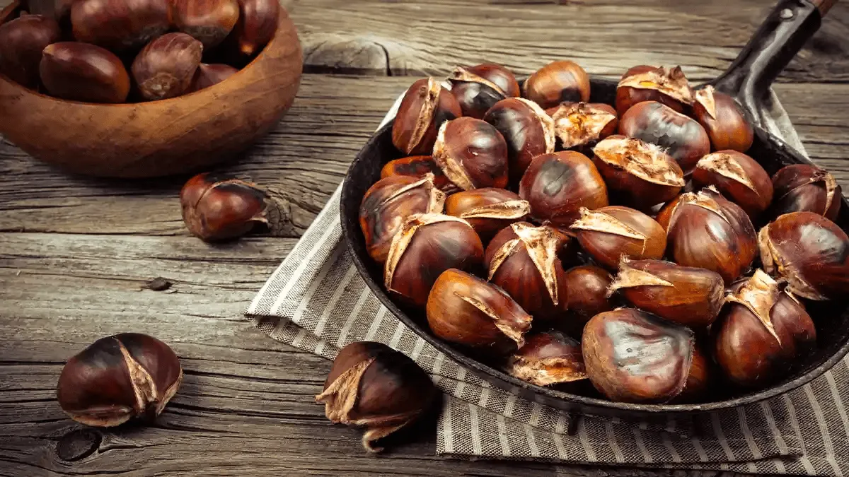 Sokak satıcılarının sakladığı o sır çözüldü: Evde pamuk gibi kestane yapmanın püf noktaları
