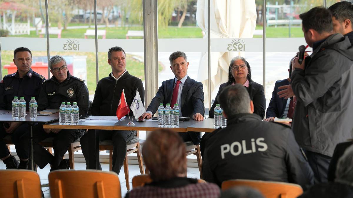 Çobançeşme Mahallesi’nde halk toplantısı düzenlendi