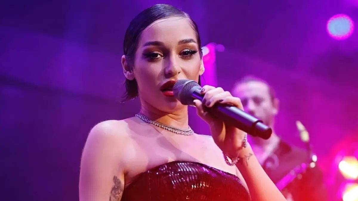 Şarkıcı Alya uyuşturucu operasyonu kapsamında gözaltına alındı