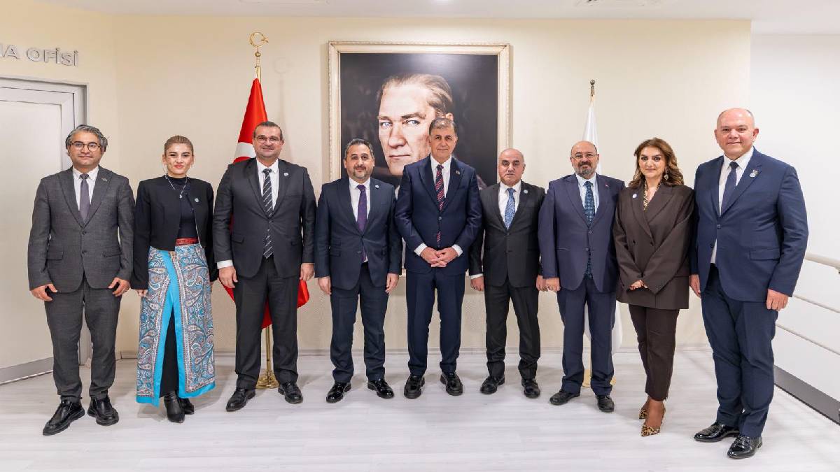 İzmir–Bakü kardeşliği 40 yaşında