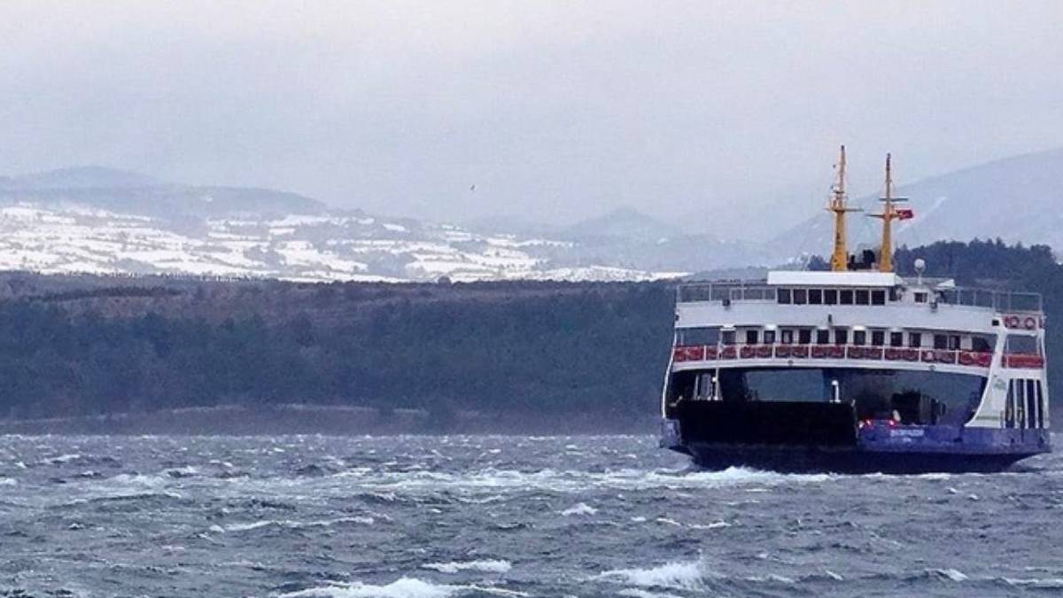 Gökçeada ve Bozcaada hatlarındaki tüm feribot seferleri iptal edildi