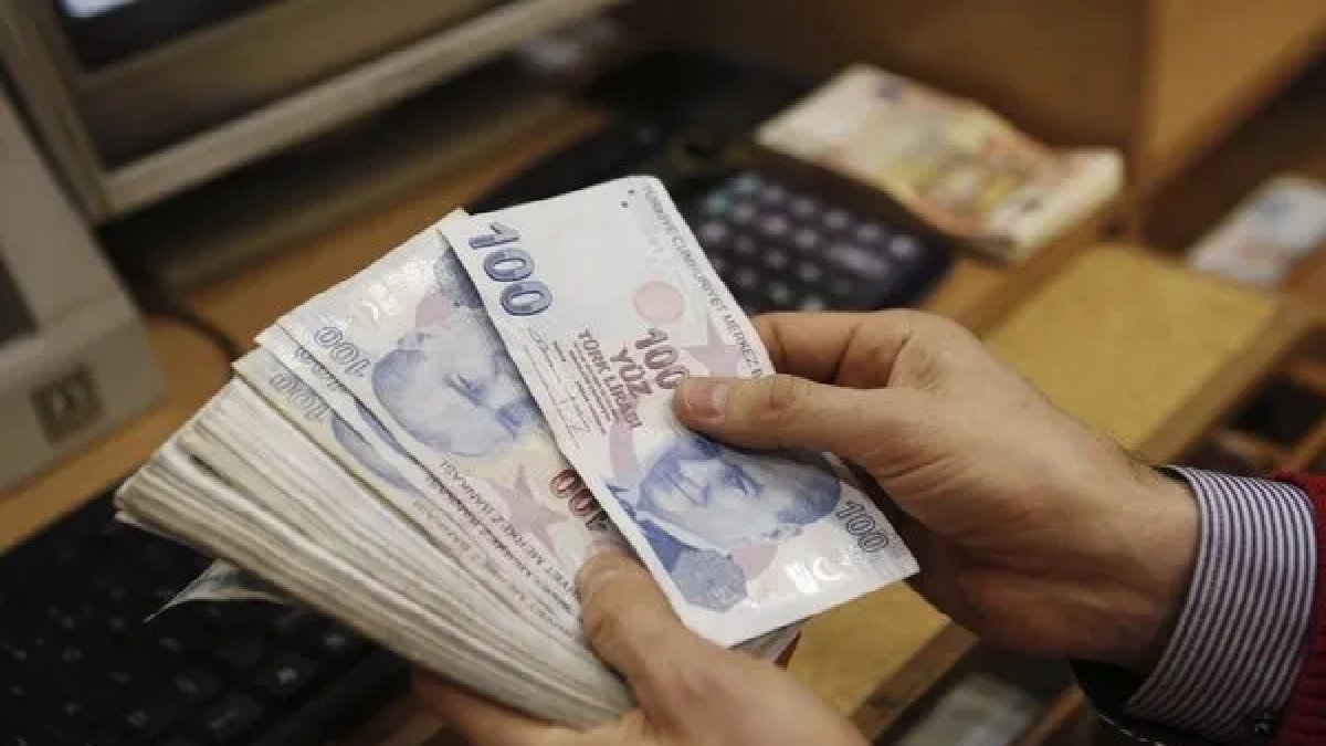 Memur ve memur emeklisi zam farkları belli oldu? Ne zaman hesaplara yatırılacak? Ocak 2026 memur maaşı ödeme bilgisi!