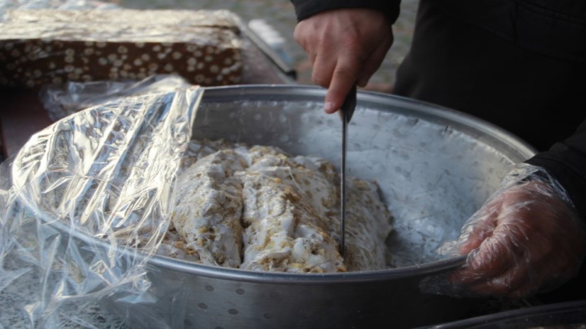 Ordu’nun tescilli lezzeti! Yapımı tam 3 gün sürüyor, kışın vücudu şömine gibi ısıtıyor