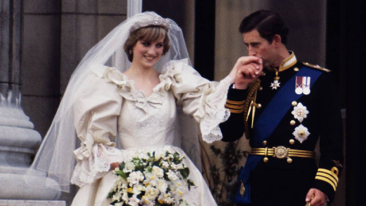 Saray geleneklerine karşı durdu! Prenses Diana bilinen tüm alışkanlıkları yıktı