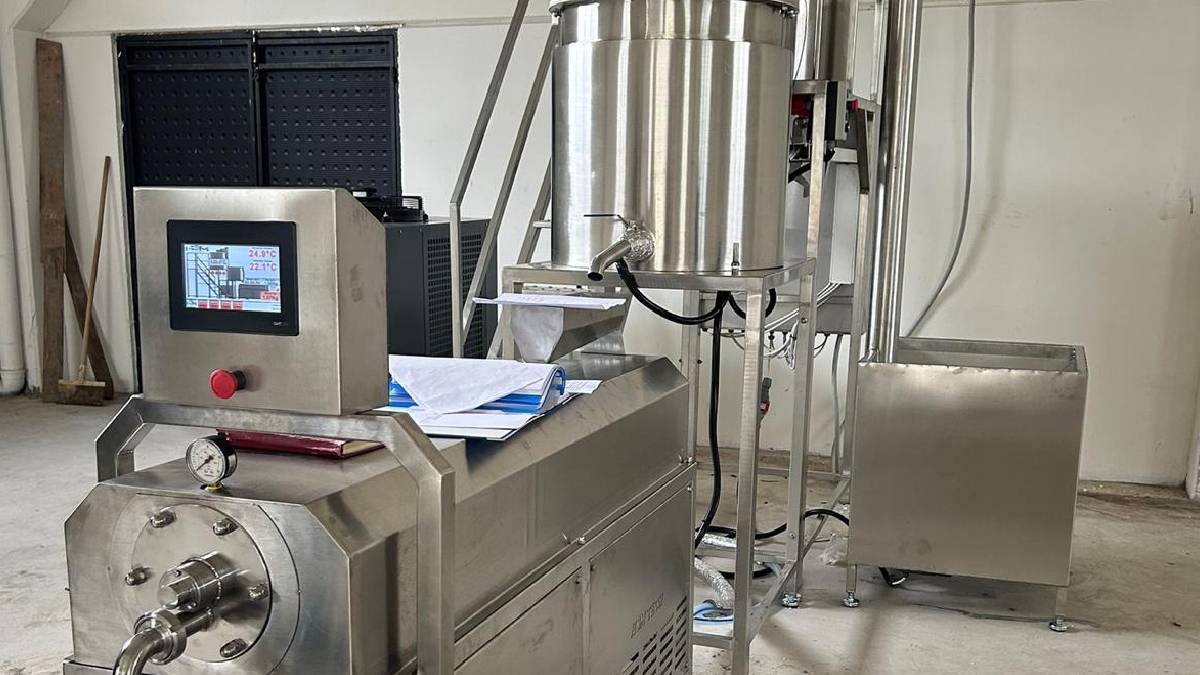 Arıcılığa maliyet düşürücü destek: Fondan Arı Yemi Makinesi hizmete alındı