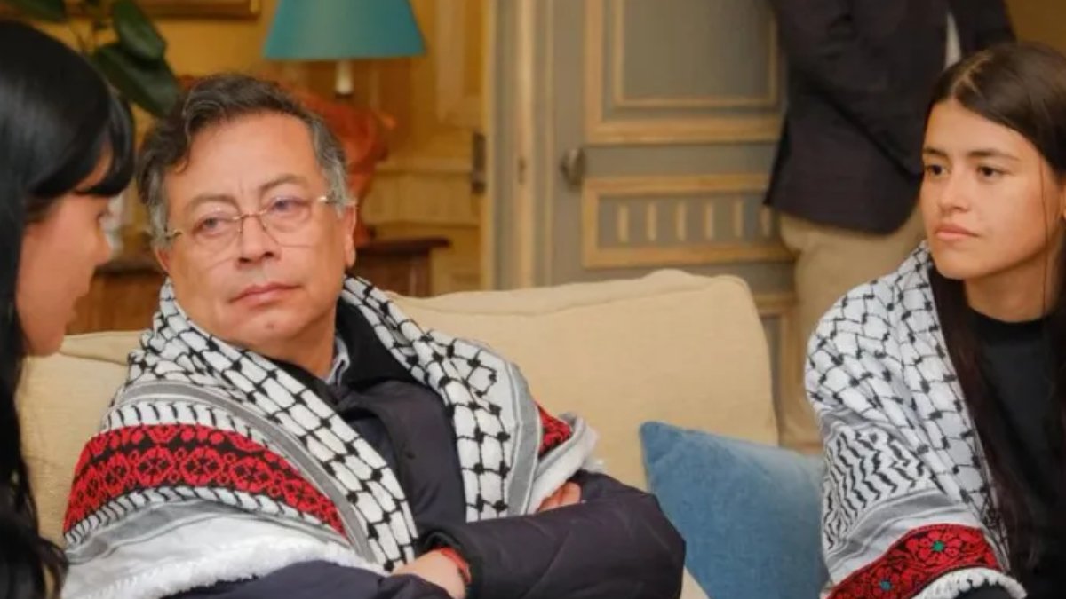 Kolombiya Başkanı Petro'dan Sumud filosuna katılan kadınlara teşekkür: 'Duruşunuz milyonlarca insana ilham verdi'