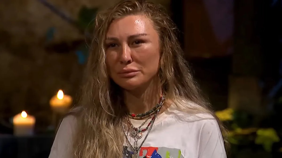 Survivor 2026’da ilk veda eden isim olmuştu! Selen Görgüzel evine döner dönmez parkeleri öptü