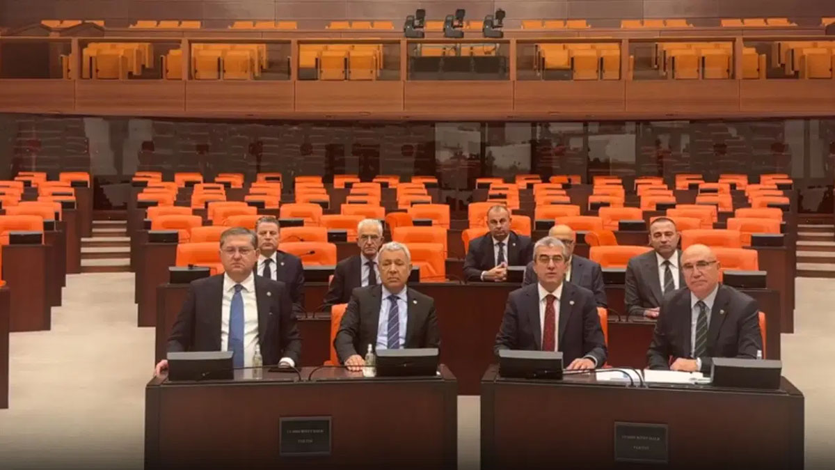 CHP’den Meclis’te nöbet: Emekliye insan onuruna yakışır ücret sağlanana kadar devam