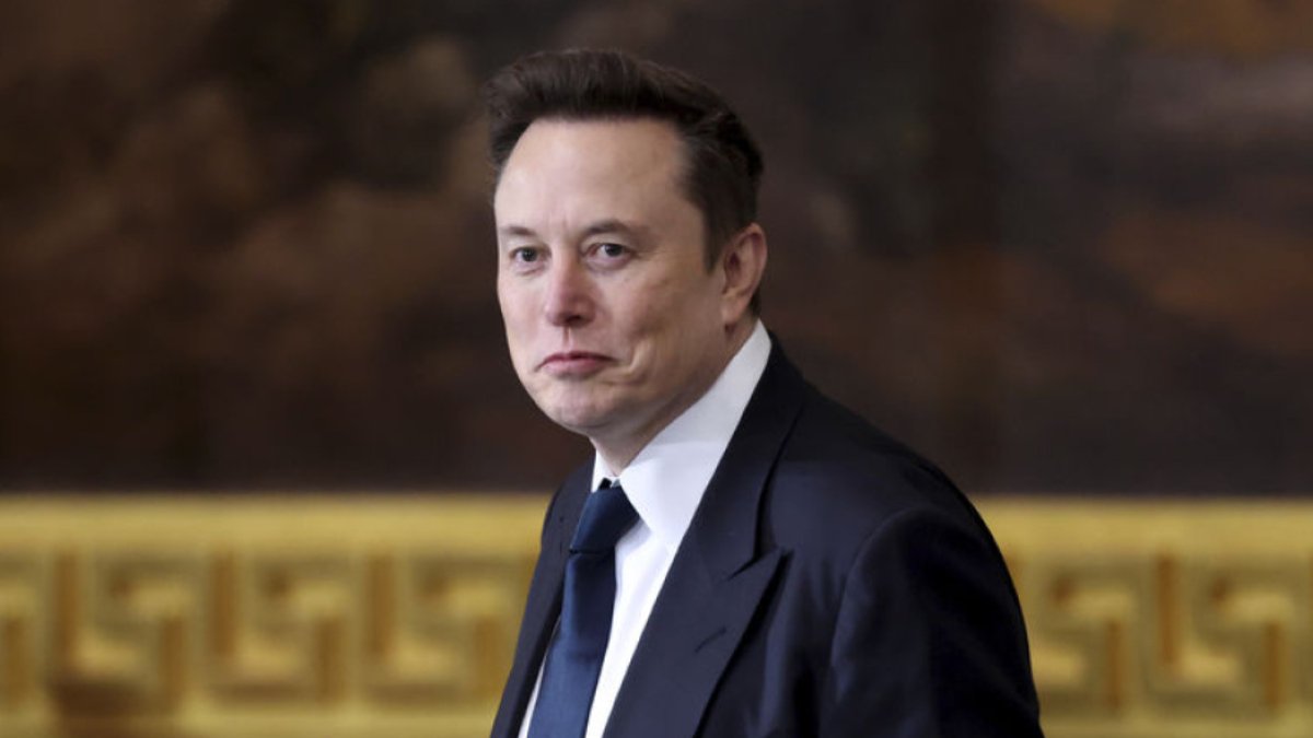 Elon Musk'tan 20 milyar dolarlık veri merkezi