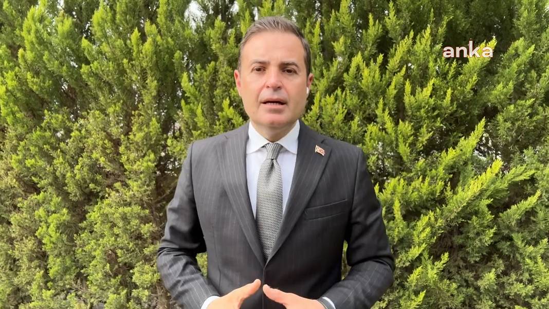 Balıkesir Büyükşehir Belediye Başkanı Akın AK Parti'ye katılıyor iddiasına cevap: Şu an eşimle Umre'deyim