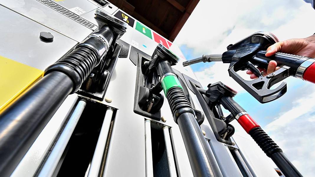 Motorinde indirim kesinleşti: Bu geceden itibaren geçerli olacak