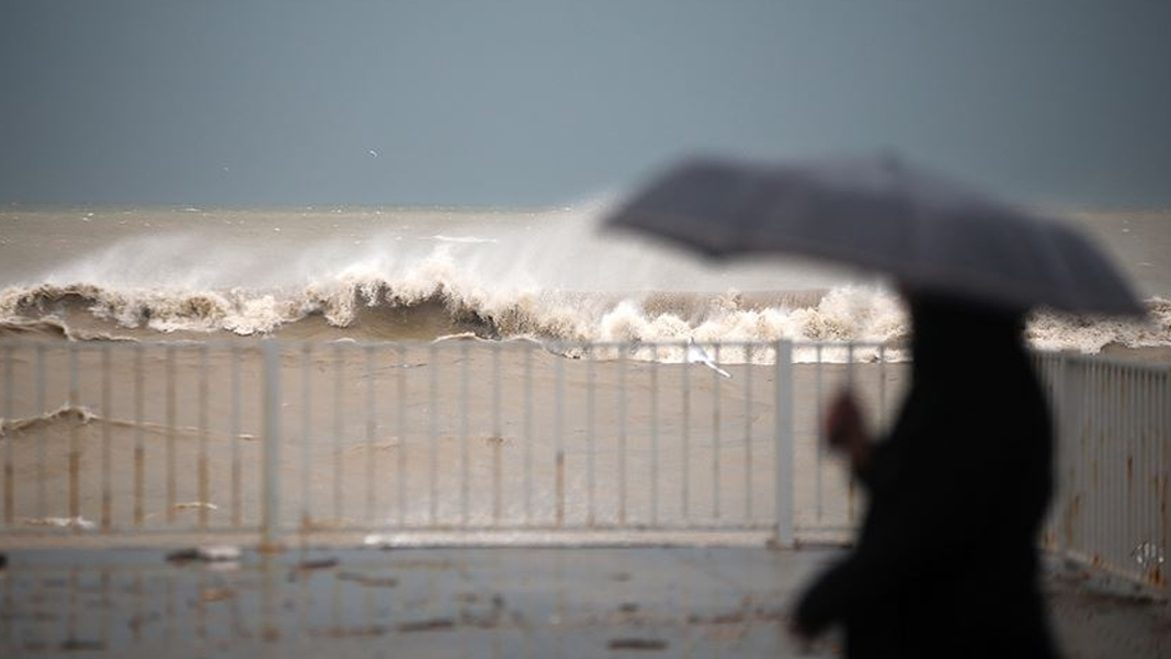 İçişleri Bakanlığı'ndan 48 il için 'sarı kodlu' uyarı: Fırtına ve sağanak geliyor