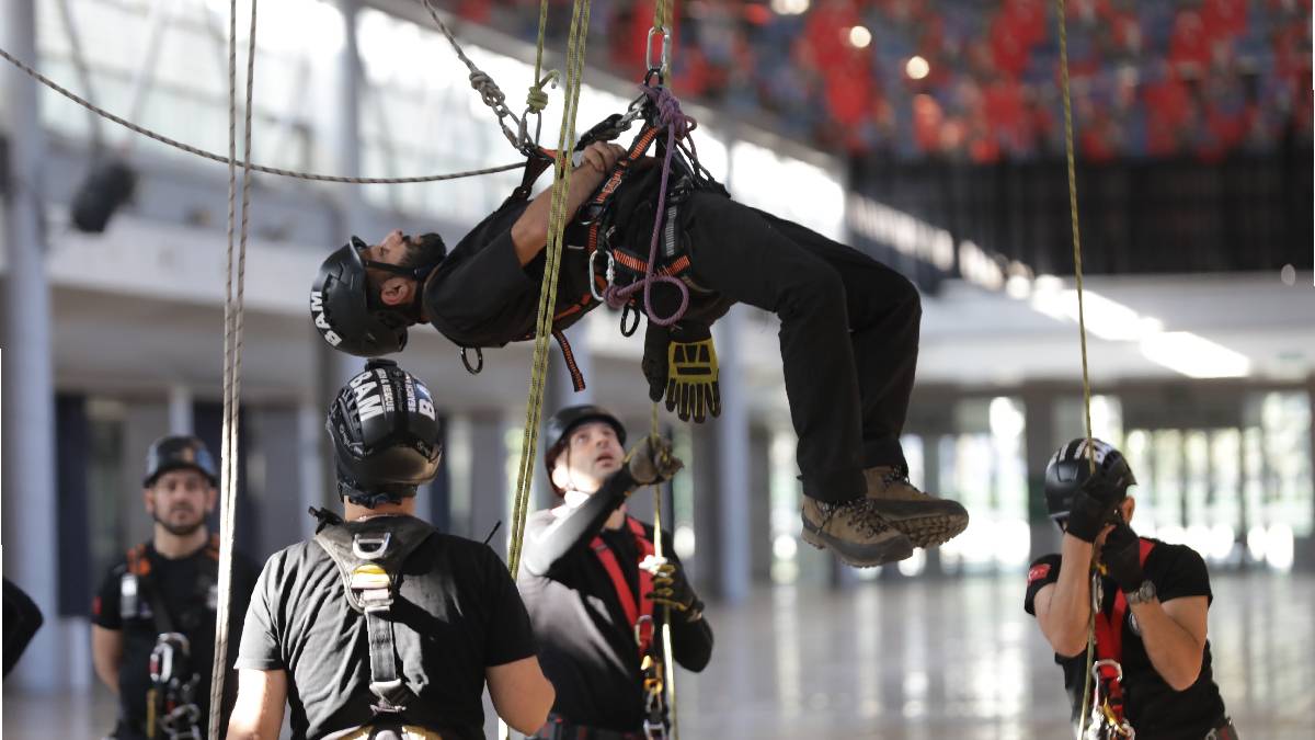 Büyükşehir afetlere ekibini hazırlıyor