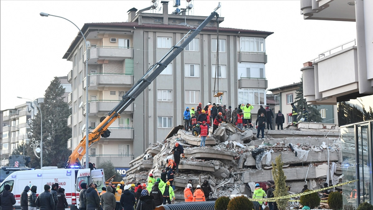 10 kişi hayatını kaybetmişti: Bahar Apartmanı davasında 3 sanığa 11 yıl hapis