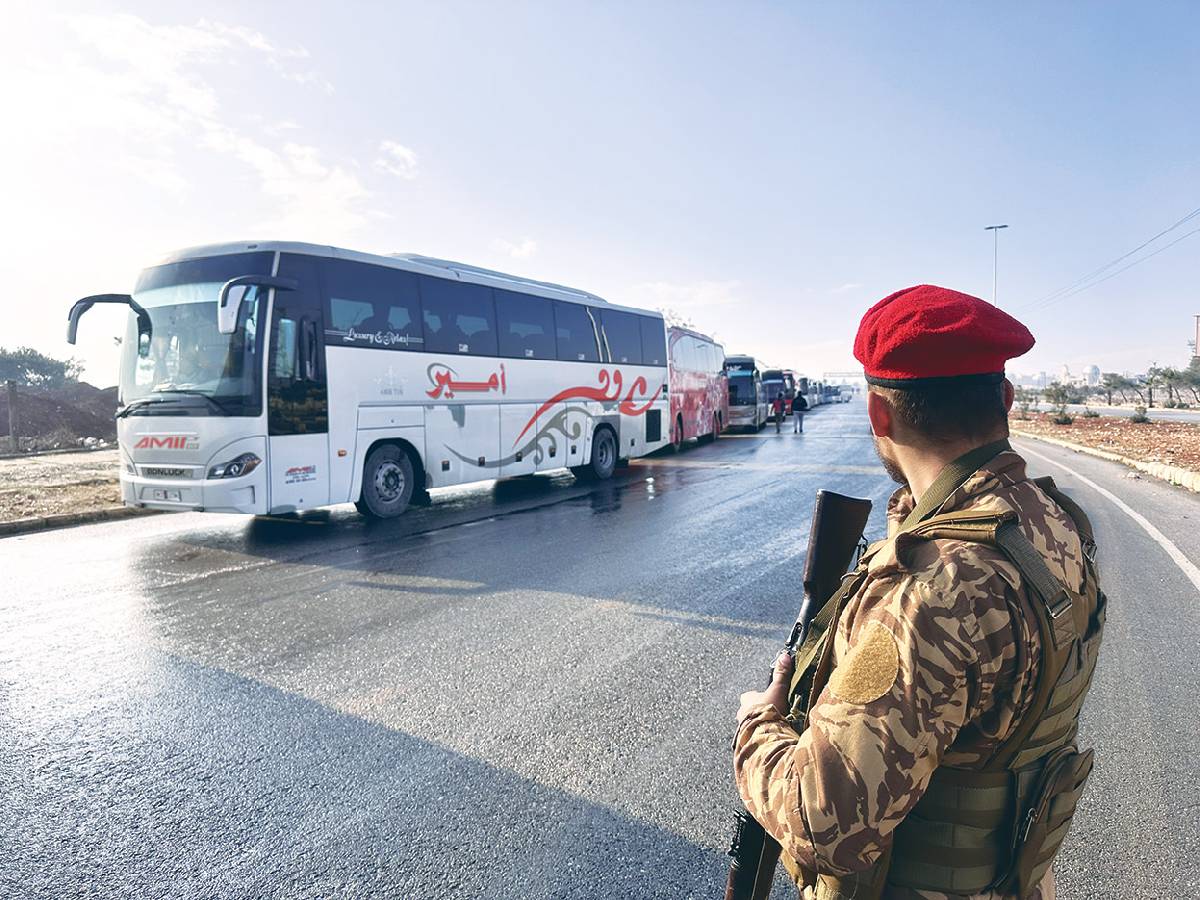 Tahliye koridoru açıldı, SDG'nin bölgeden ayrılması için süre verildi: Halep'ten çıkış otobüsü