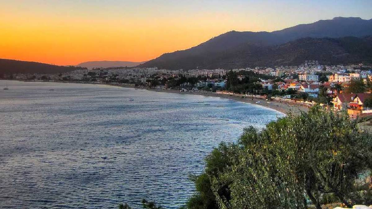 Çocuklu aileler buraya bayılıyor! Sessiz, güvenli, ücretsiz: Yazın aranan sakin plajı