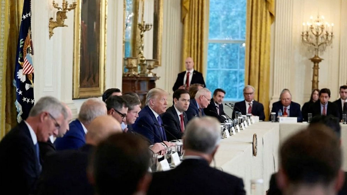 Venezuela için petrol şirketlerini Beyaz Saray'da topladı: 100 milyar dolar istedi