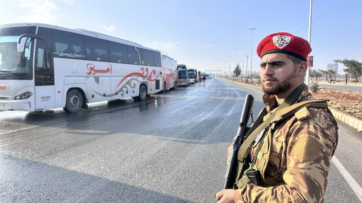 Tahliye koridoru açıldı: SDG'liler çıkış otobüsüne bindi