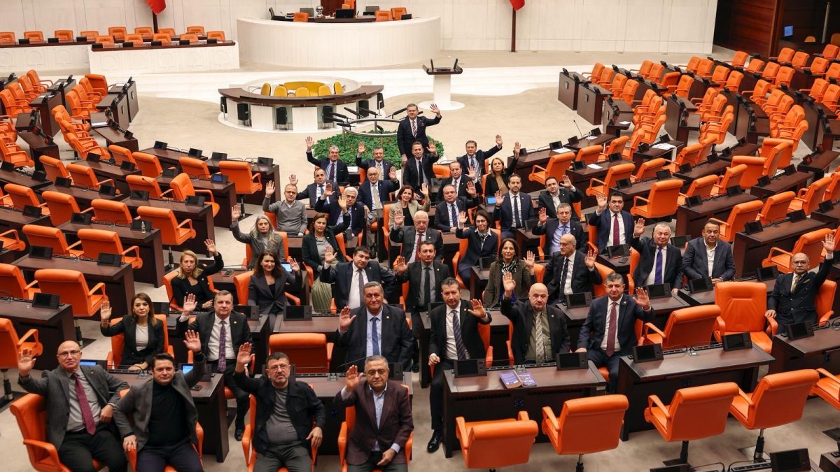 CHP’li Tanal’dan emekliler için intibak ve seyyanen zam çağrısı