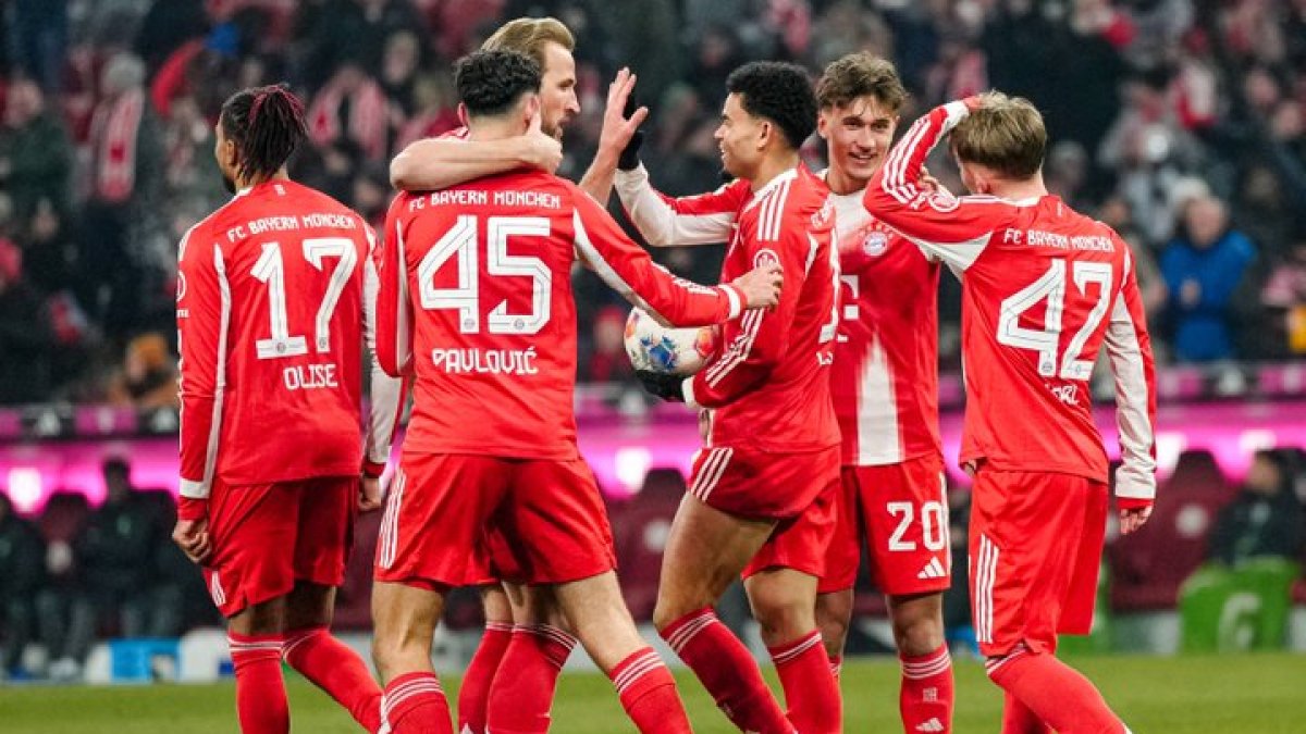 Bayern Münih gol oldu yağdı: Tarihi galibiyete imza attılar