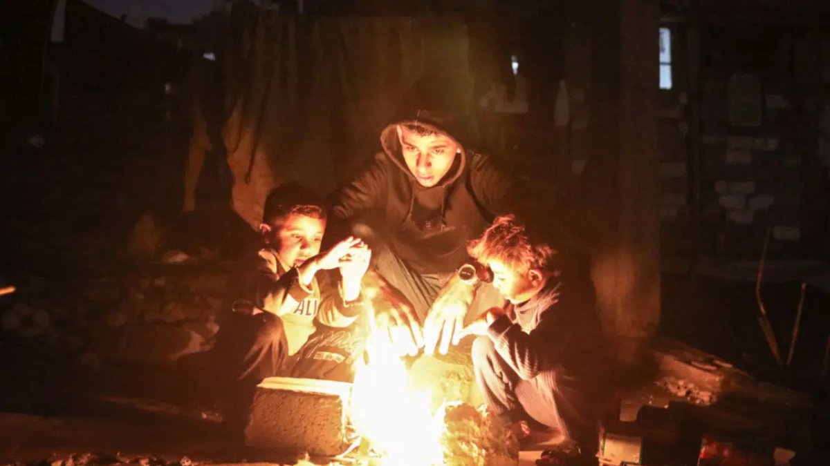 Gazze’de soğuk can aldı: 18’i çocuk 21 kişi hayatını kaybetti