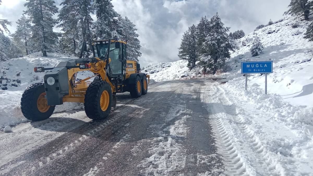Başkan Çerçioğlu’nun çalışmaları ile Efeler’in altyapısı güçleniyor