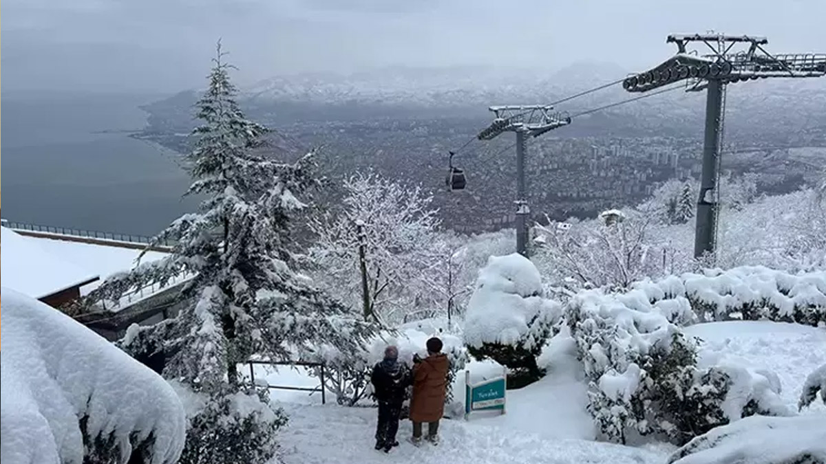 Ordu'da eğitime kar engeli: 13 ilçede okullar tatil edildi