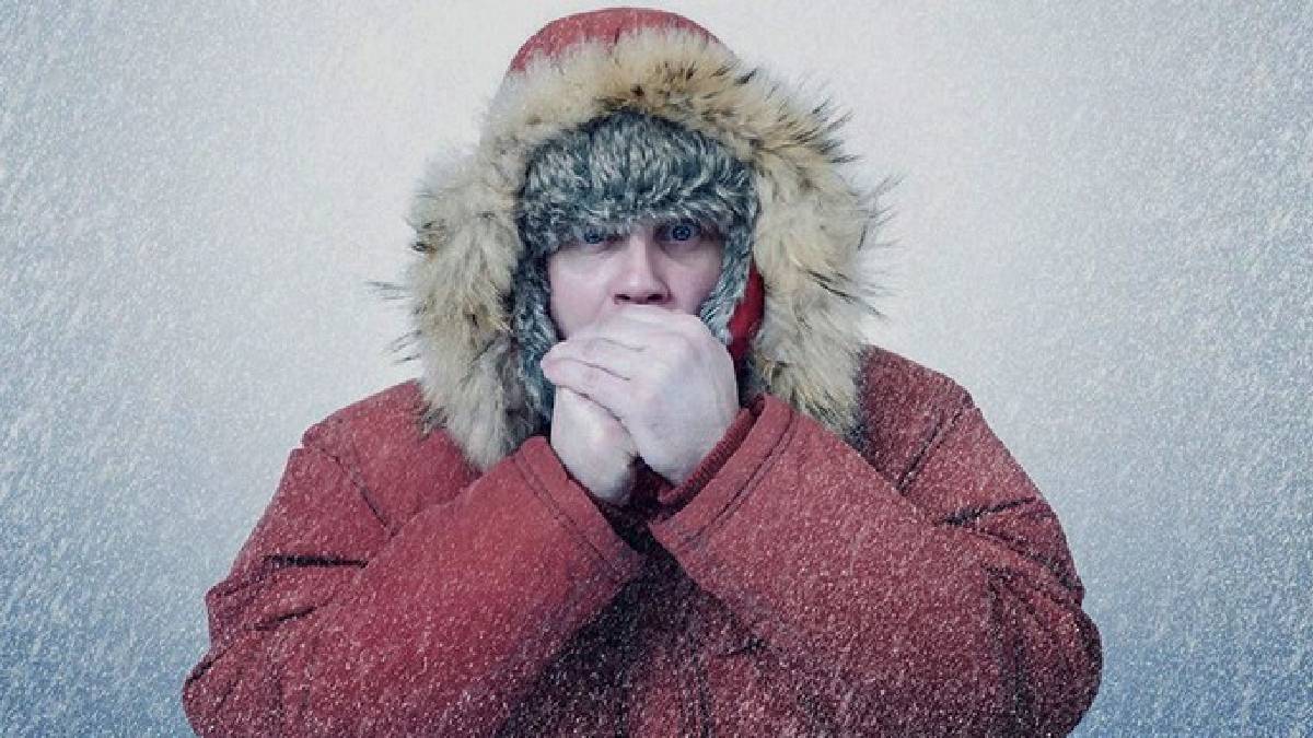 Kış günleri için hayat kurtaran ısınma tüyoları: Üşümemek için bunları yapın!