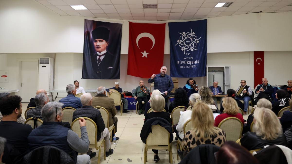 Aydın Büyükşehir Belediyesi Türk Sanat Müziği Korosu yıl sonu gösterisine hazırlanıyor