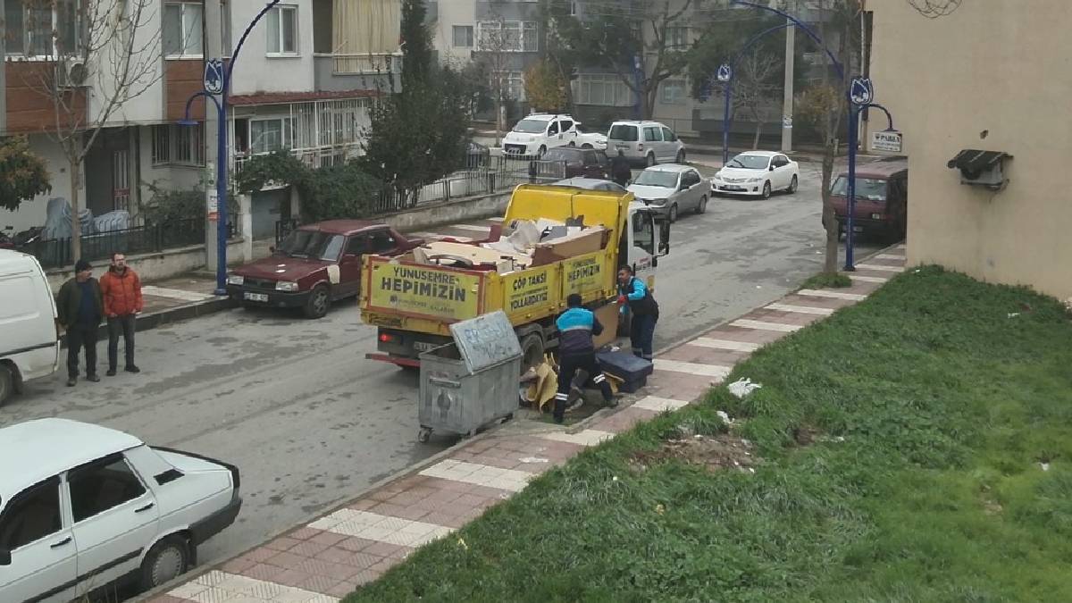 Eski eşyalar hayat bulduran proje: Manisa'da büyük ebatlı atıklar artık belediye ekipleri tarafından evlerden toplanacak