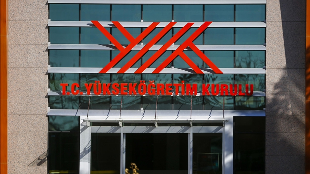 YÖK'ten üniversitelere cuma namazı düzenlemesi