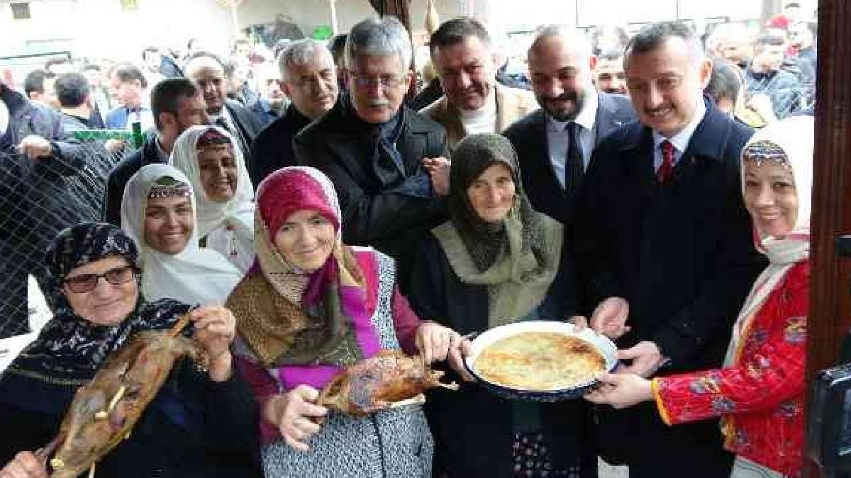 Menüde 'tirit', hazırlıkta 'imece' var: Kocaeli'de 200 yıllık lezzet efsanesi için ateş yakıldı!