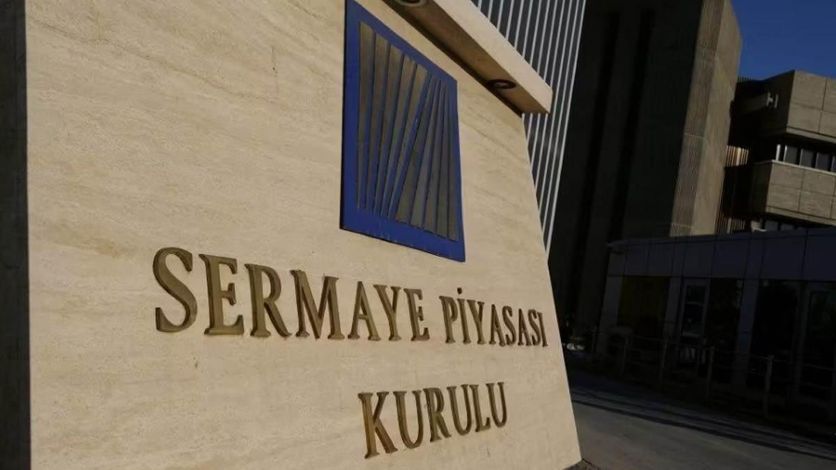 SPK'den 3 kişiye geçici işlem yasağı