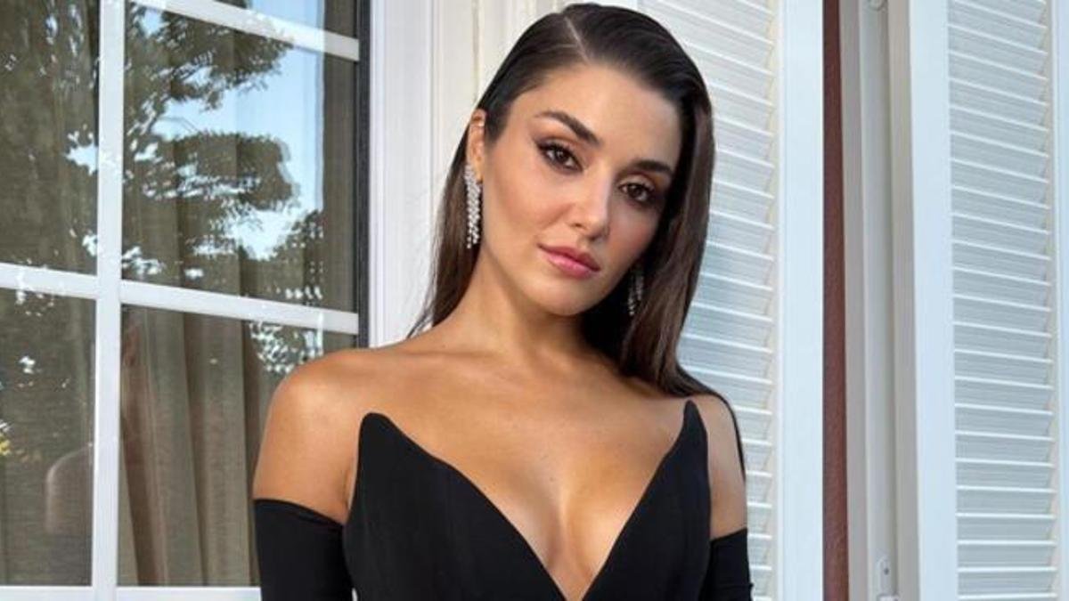 Hande Erçel’in altın sarısı elbisesi dile düştü! ELLE Style Awards kombini sosyal medyayı ikiye böldü